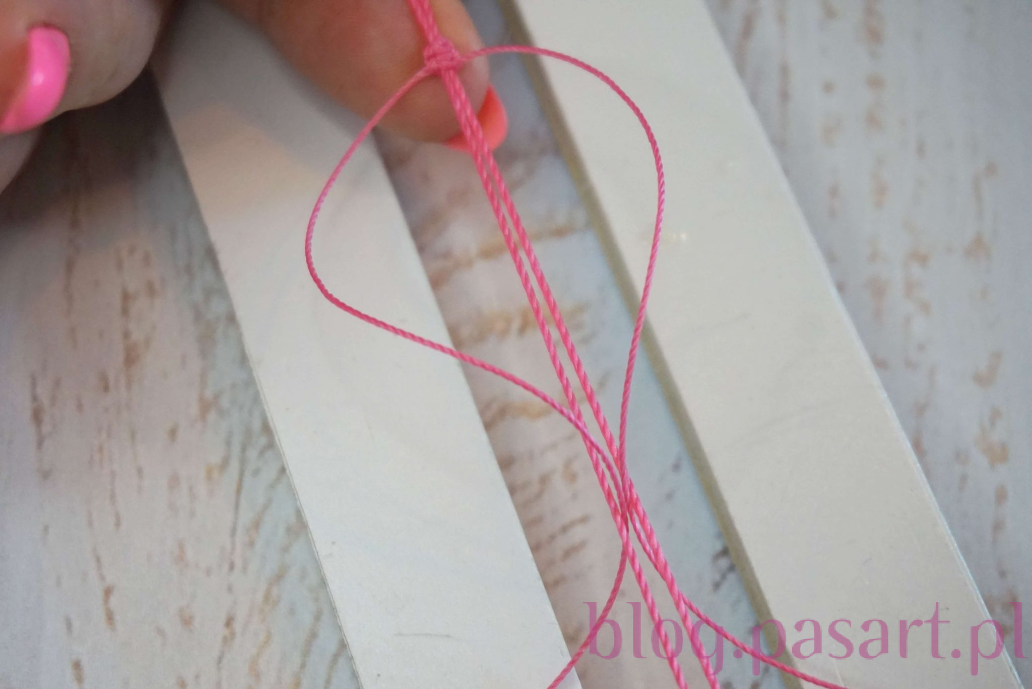Jak zrobić bransoletkę ze sznurka